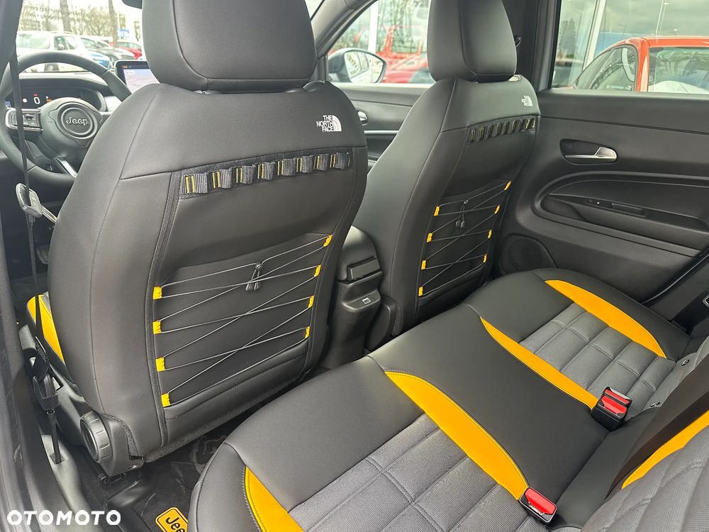 Jeep Avenger 1.2 T3 mHEV The North Face 4xe eDCT6 - 18