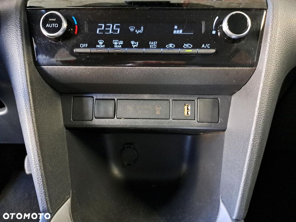 Toyota Yaris Cross Hybrid 1.5 Comfort - 24
