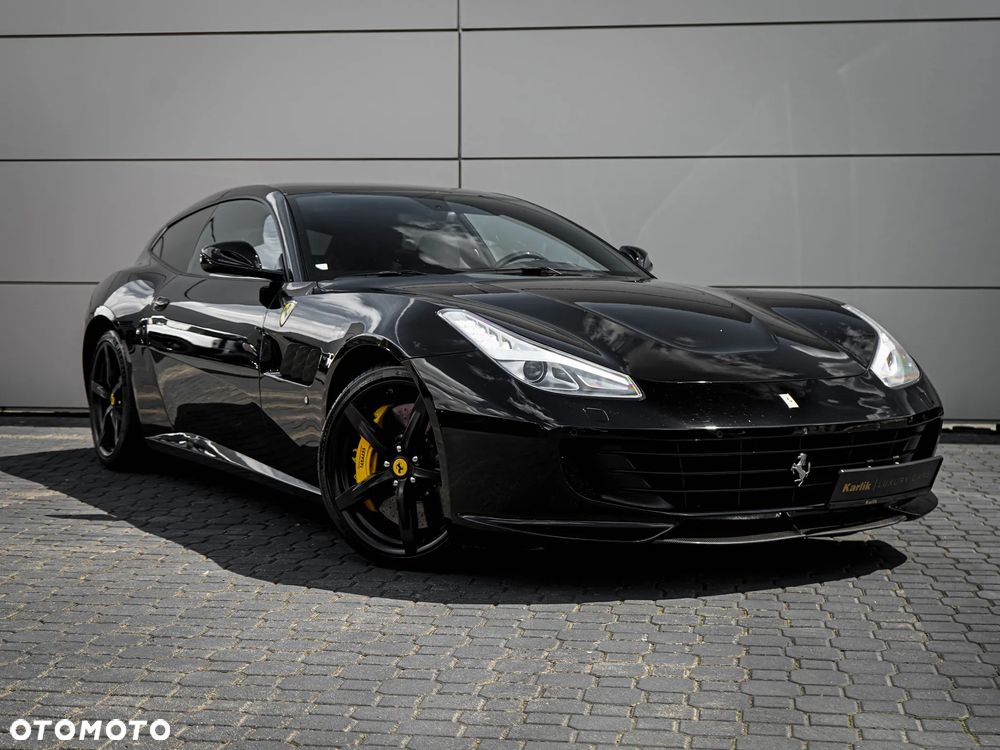 Ferrari GTC4Lusso - 2