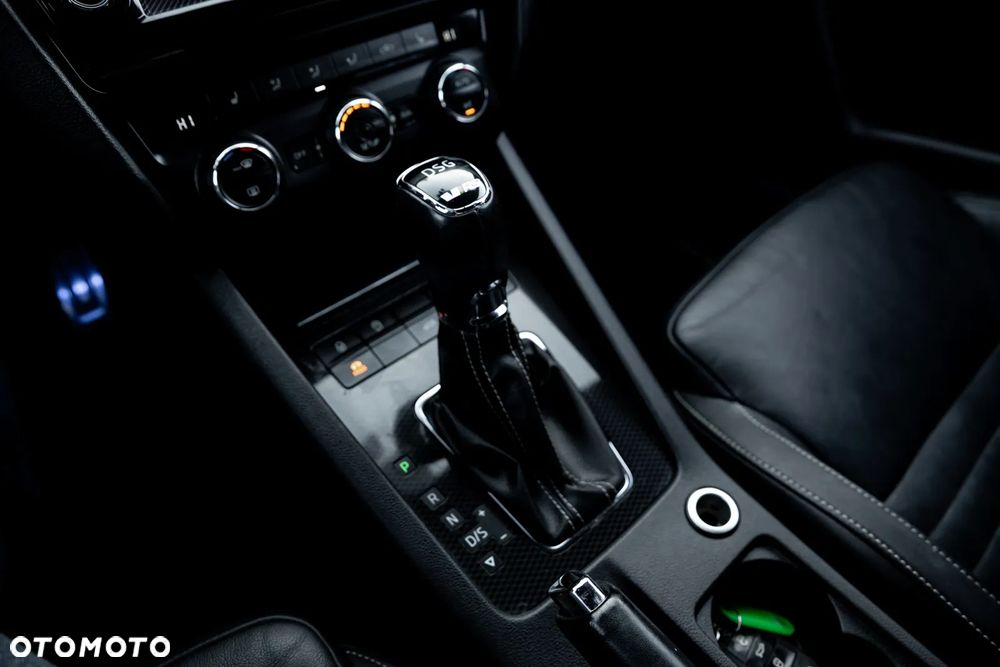 Skoda Octavia 2.0 TSI (Green tec) DSG RS - 34