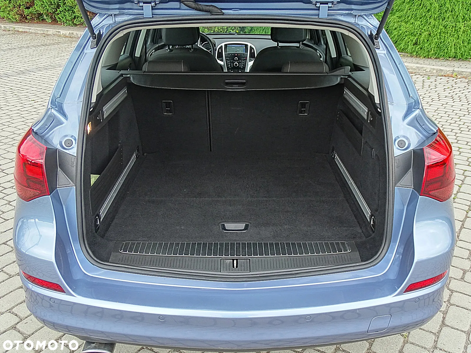 Opel Astra IV 1.4 T Cosmo - 24