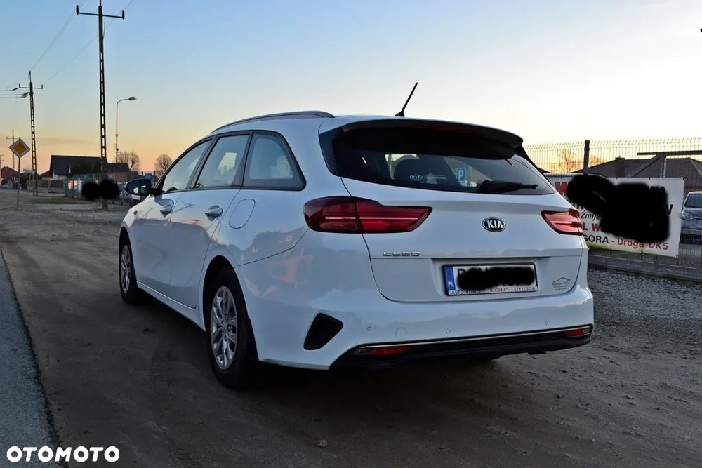 Kia Ceed 1.0 T-GDI M - 10