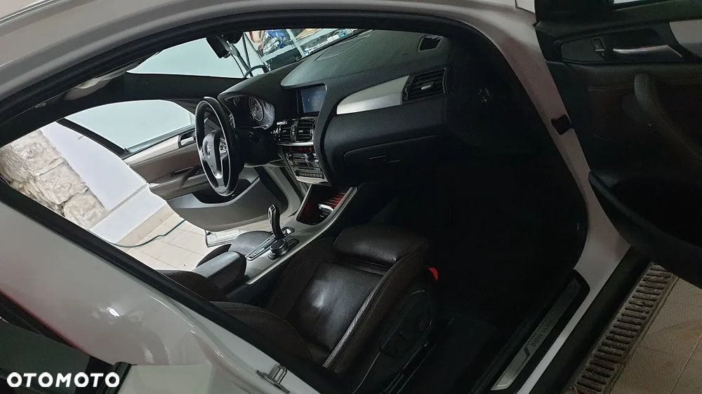 BMW X4 xDrive20i xLine - 23