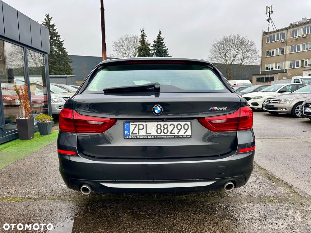 BMW Seria 5 520d xDrive Sport Line - 9