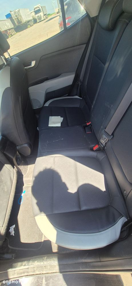 Kia Stonic 1.6 CRDi Vision - 16