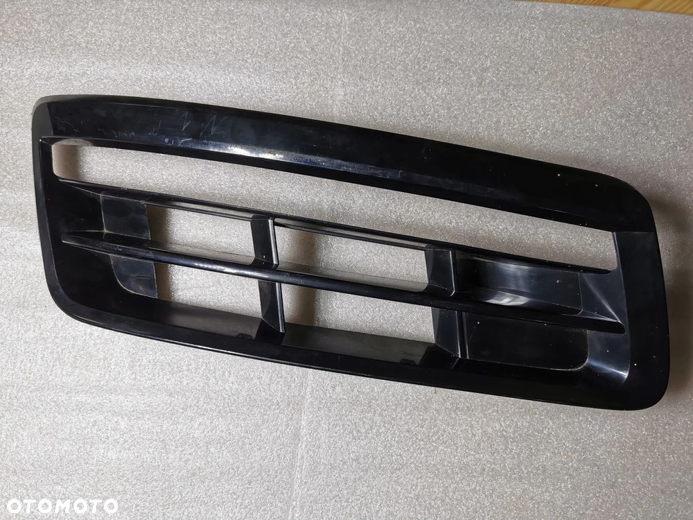 Audi Q7 4L lift 09- Kratka zderzaka prawa prawy przód 4L0807482D