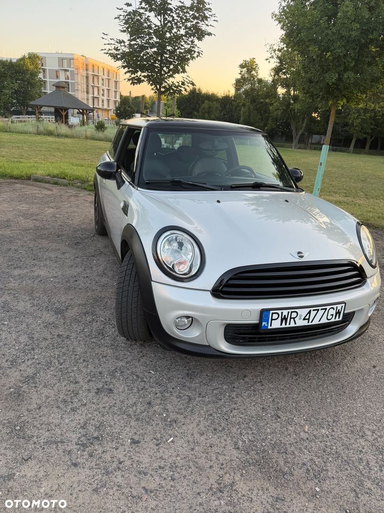 MINI Cooper Standard - 2