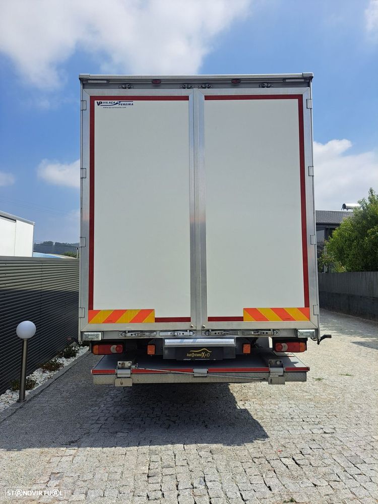 DAF XF 410 - FAXF 105 19T C/ Plataforma Caixa Isotérmica - 19