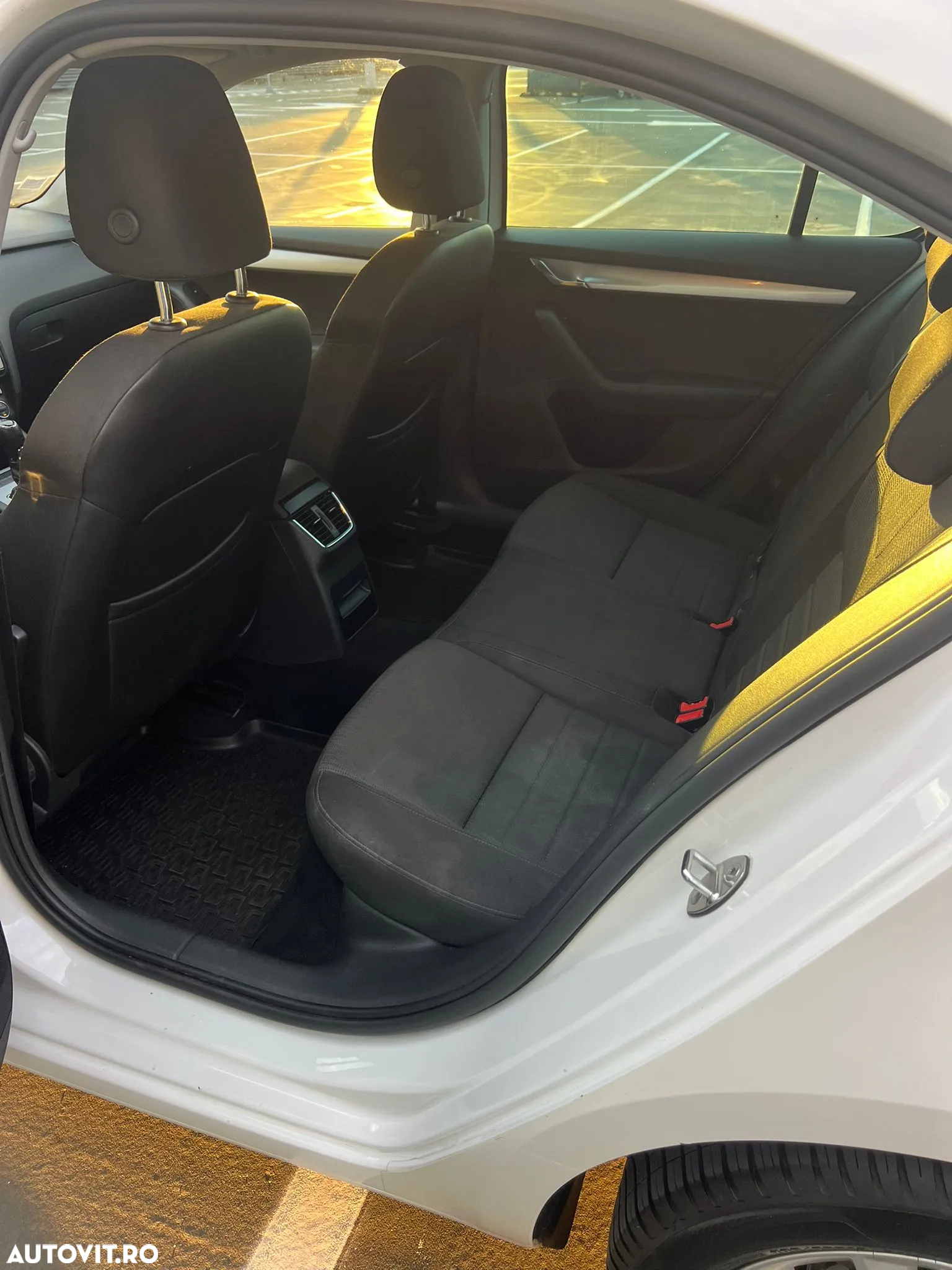Skoda Octavia 2.0 TDI DSG Style - 12