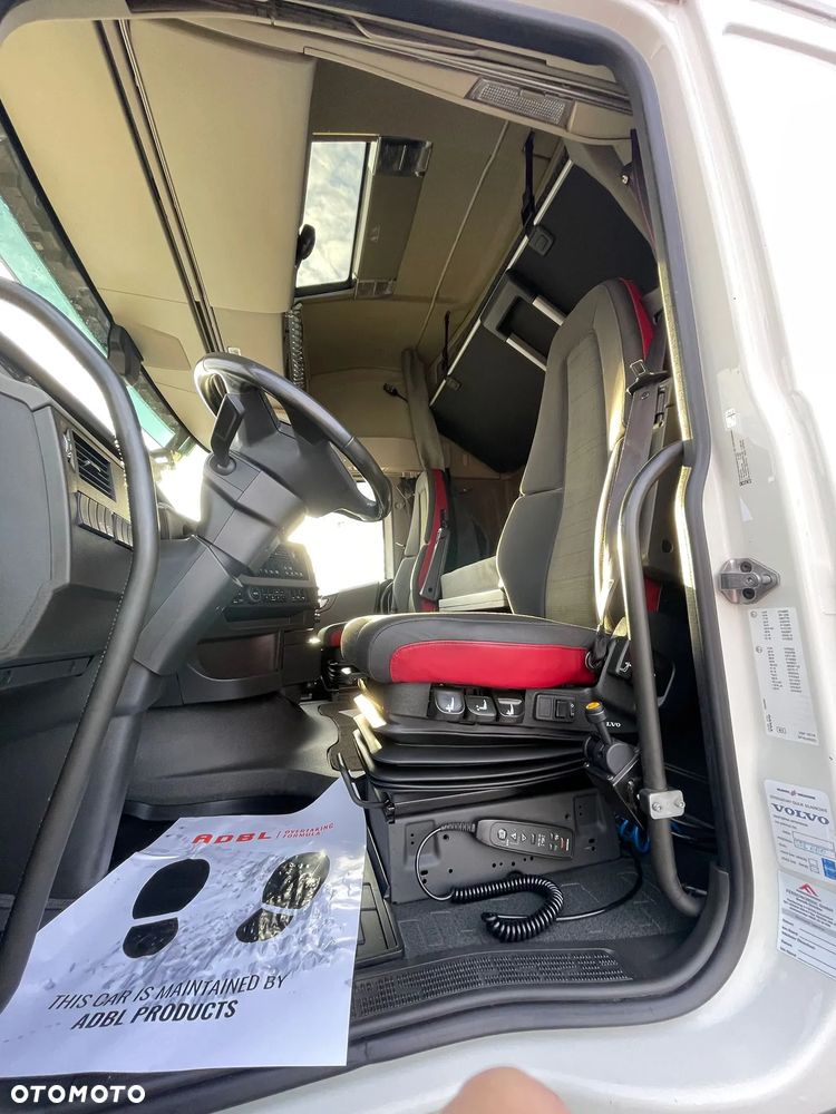 Volvo FH 460 Globetrotter z hydrauliką - 24