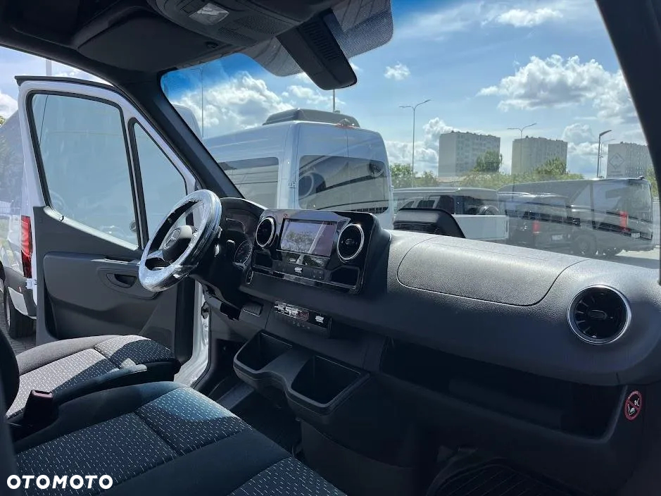 Mercedes-Benz Sprinter - 7