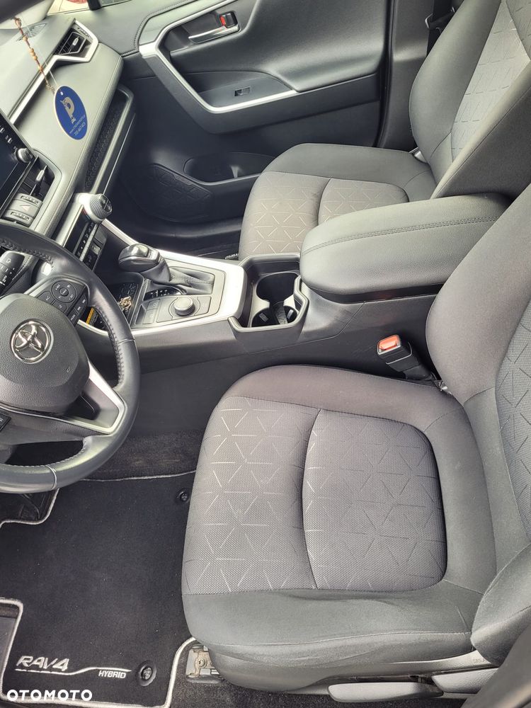 Toyota RAV4 - 11