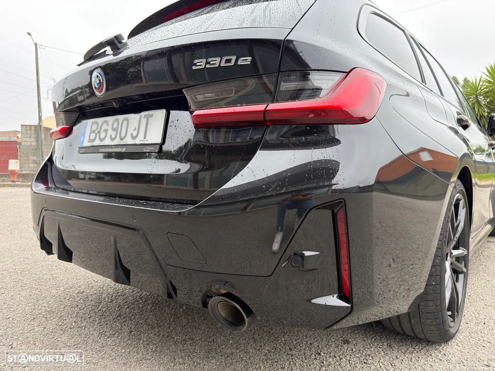 BMW 330 e Pack 50 anos M Auto - 12
