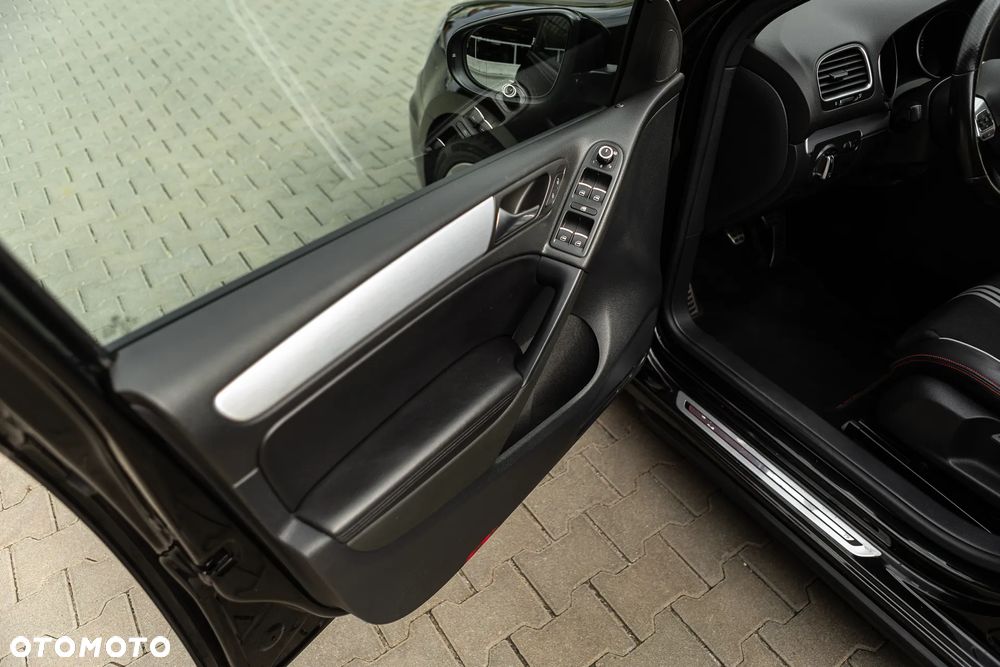 Volkswagen Golf 2.0 TSI GTI - 37