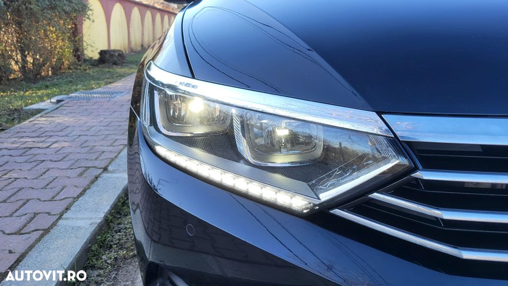 Volkswagen Passat 2.0 TDI SCR DSG Comfortline - 2