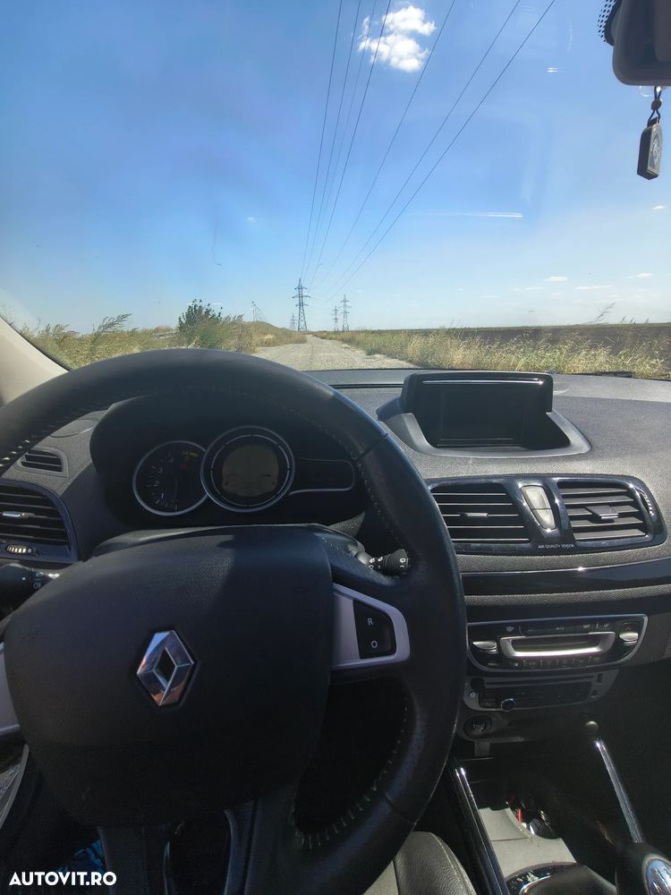 Renault Megane ENERGY dCi 110 Start & Stop Bose Edition - 9