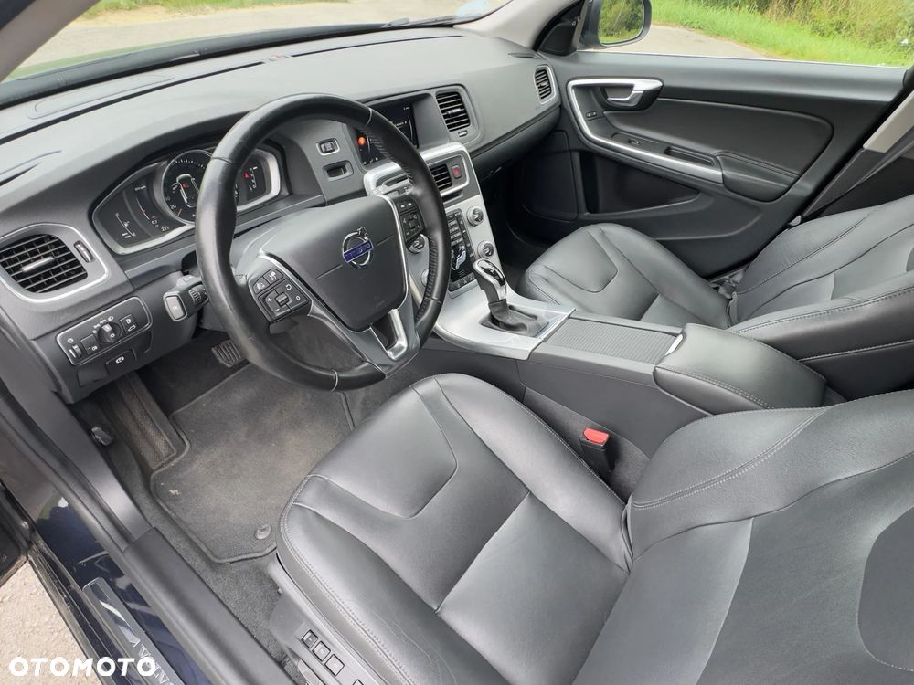 Volvo V60 D4 AWD Drive-E Dynamic Edition (Momentum) - 29