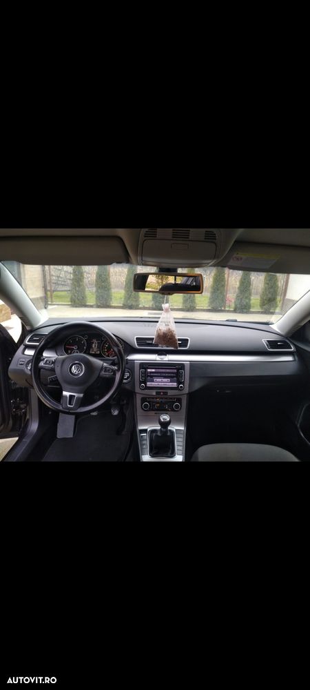 Volkswagen Passat 2.0 TDI BlueMotion Technology R-Line - 4
