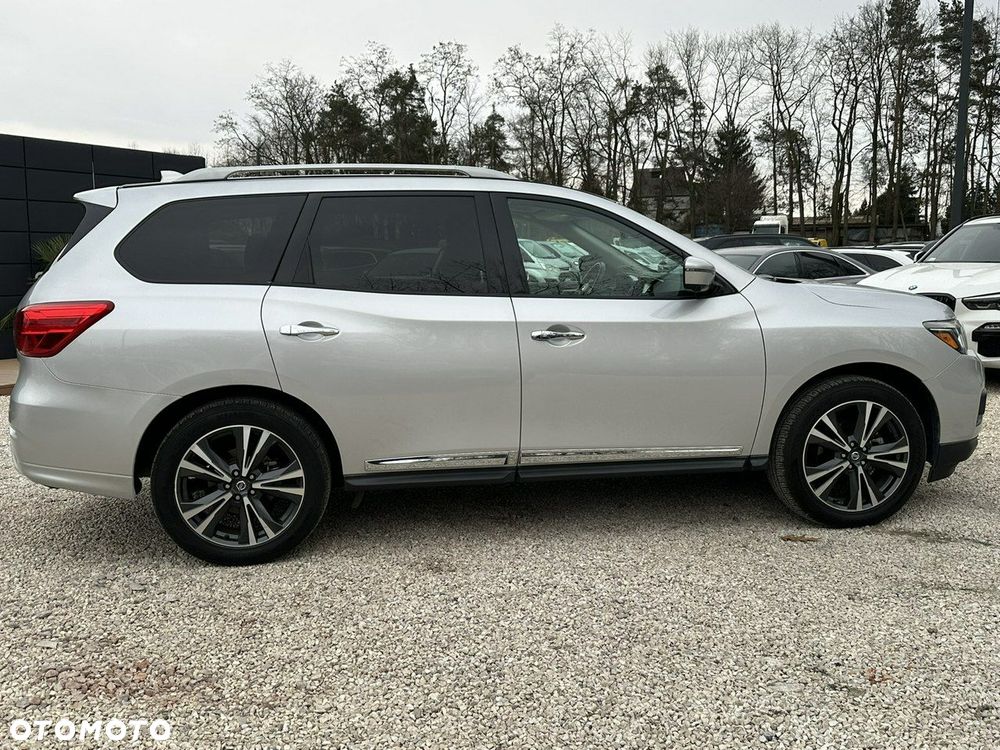 Nissan Pathfinder - 9