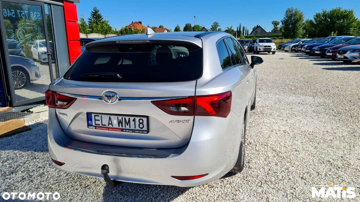 Toyota Avensis - 35