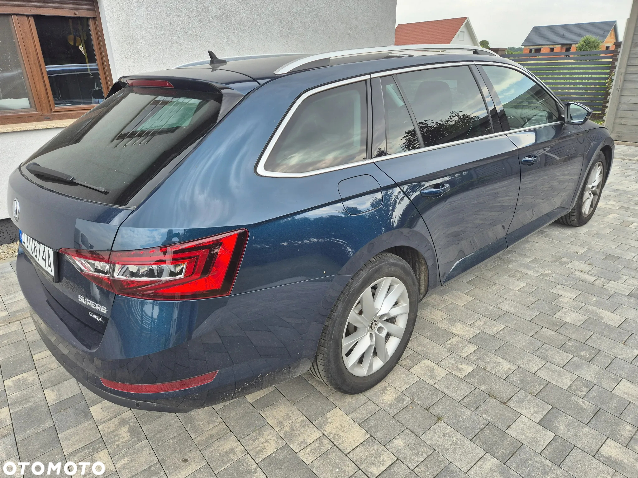 Skoda Superb 2.0 TDI 4x4 Style DSG - 4