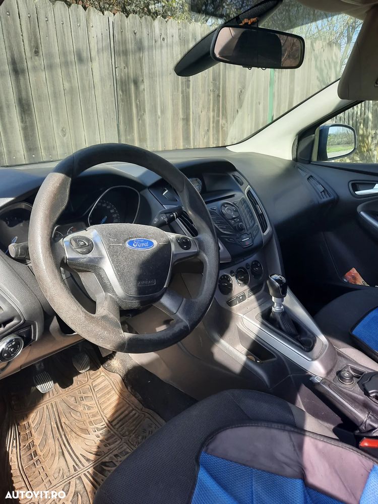 Ford Focus 1.6 TDCi DPF Titanium - 10