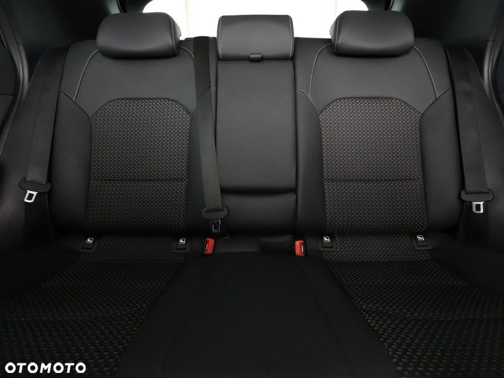 Kia XCeed 1.4 T-GDI OPF DCT7 SPIRIT - 19
