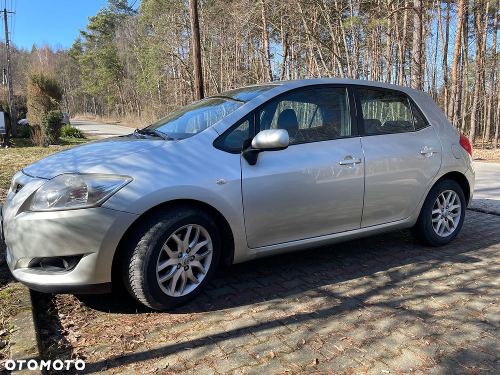 Toyota Auris 2.0 D-4D Premium - 1