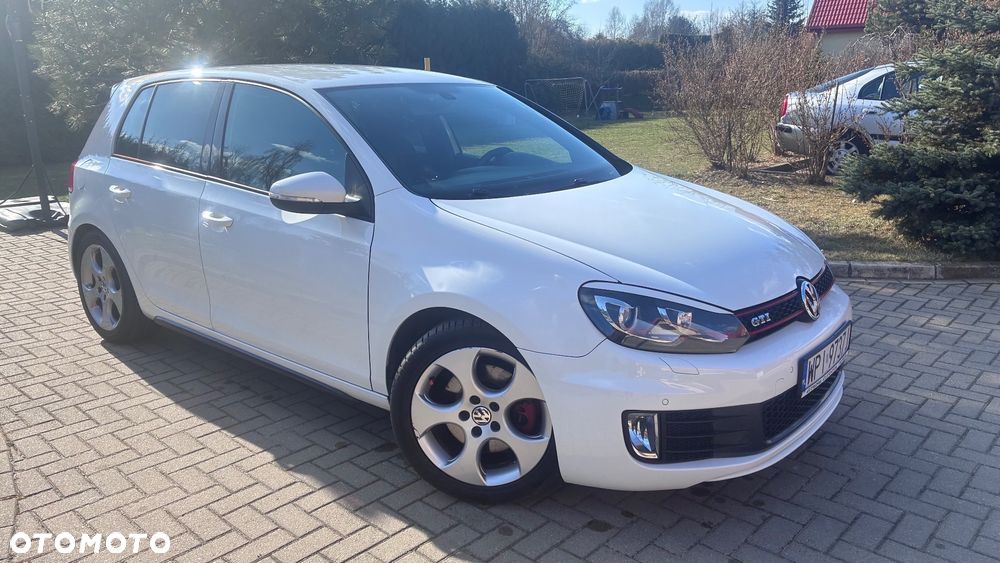 Volkswagen Golf 2.0 GTI - 1