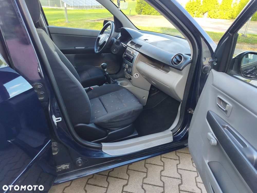 Mazda 2 - 5