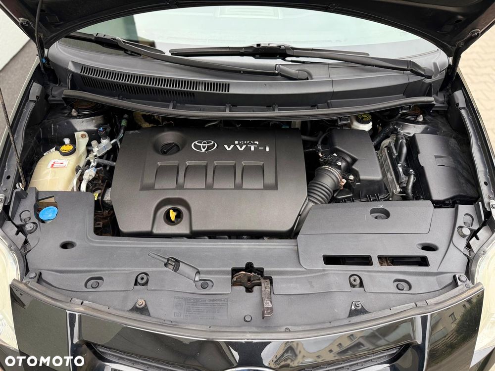 Toyota Auris 1.6 Luna - 24