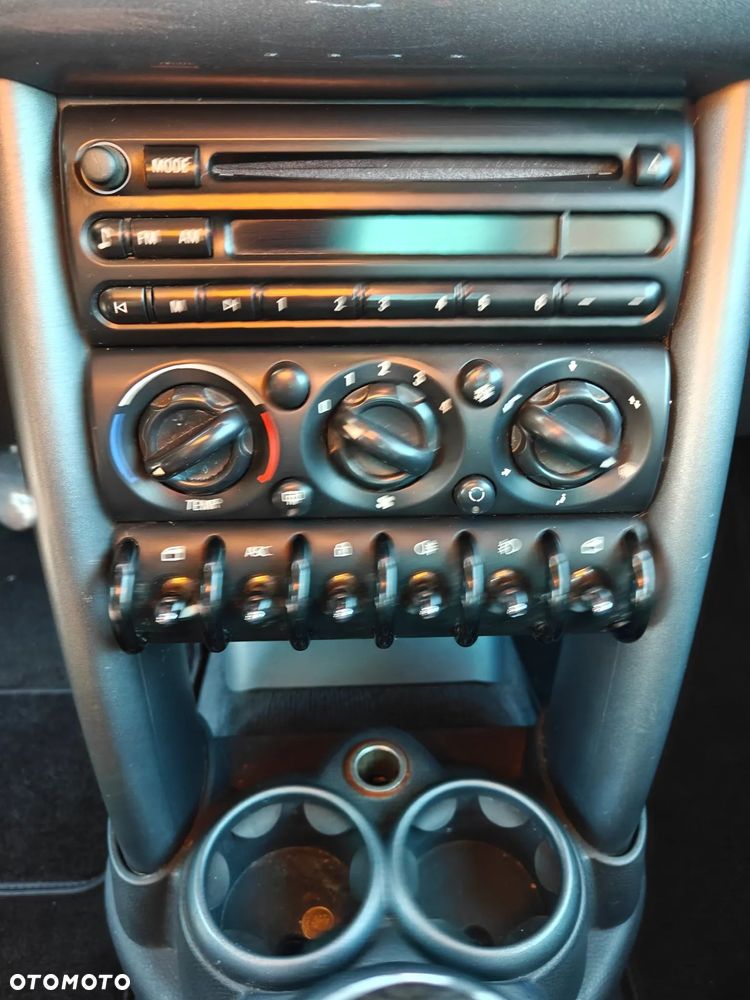 MINI Cooper Standard - 13