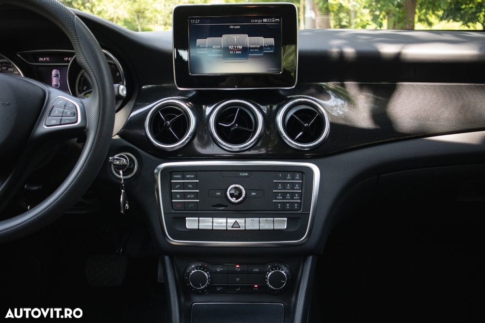 Mercedes-Benz CLA - 4