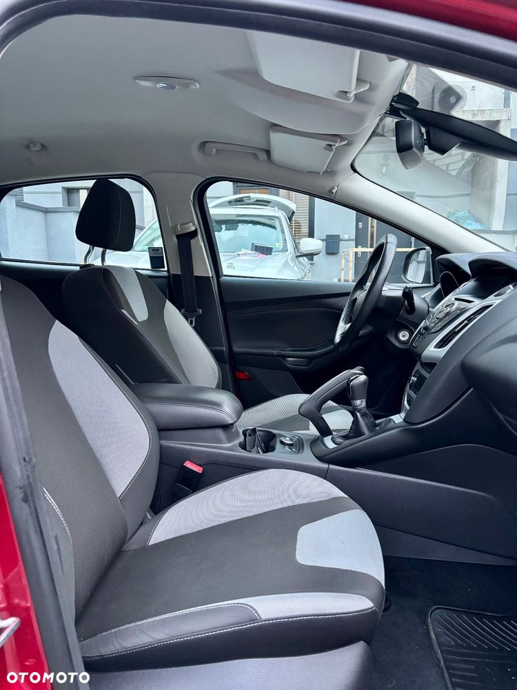 Ford Focus 1.6 Edition - 11