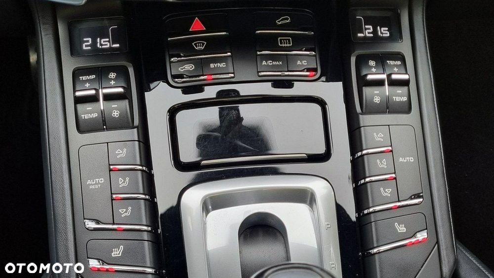 Porsche Cayenne - 15