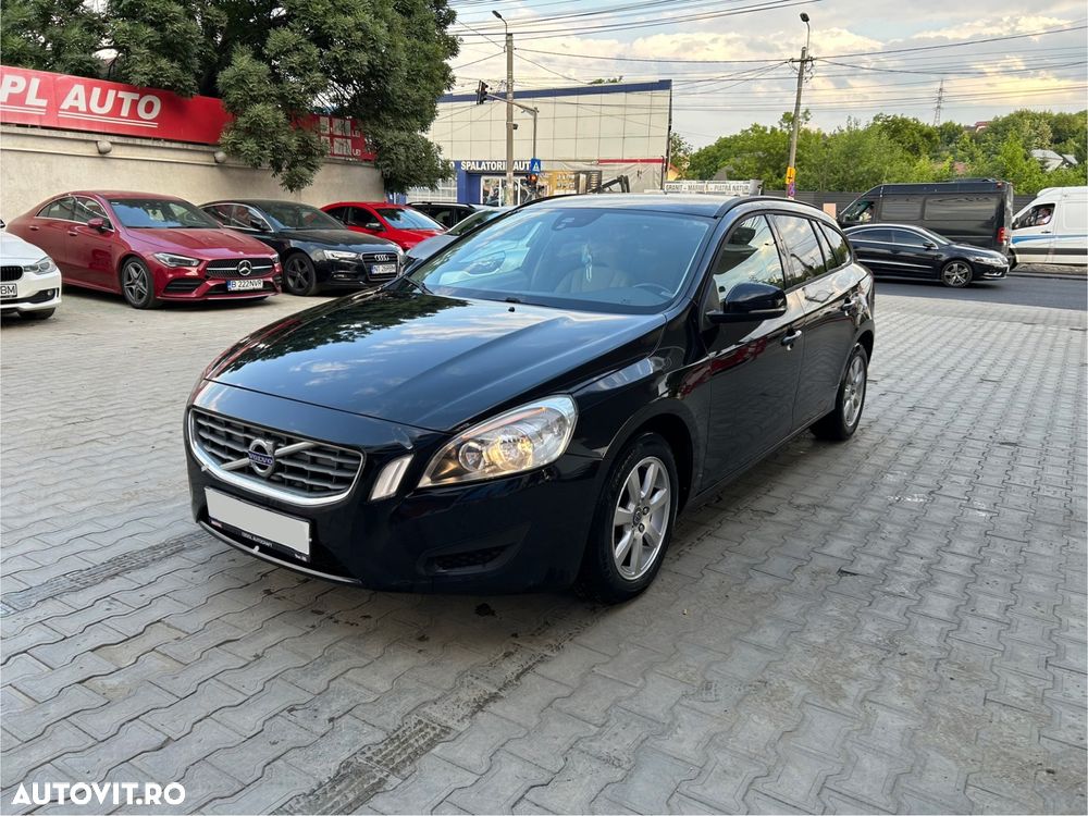 Volvo V60 DRIVe Start-Stop Kinetic - 1