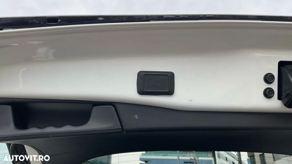 Toyota RAV4 2.5 Hybrid VVT-iE 4x4 Exclusive - 16