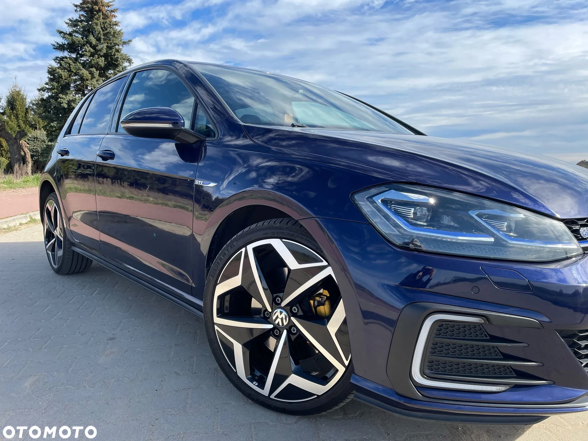 Volkswagen Golf ver-vii-1-4-tsi-plug--in--hybrid-gte - 2