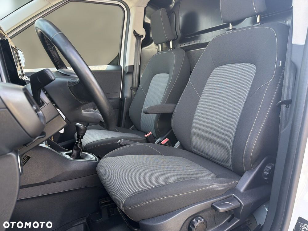 Ford transit-courier - 11