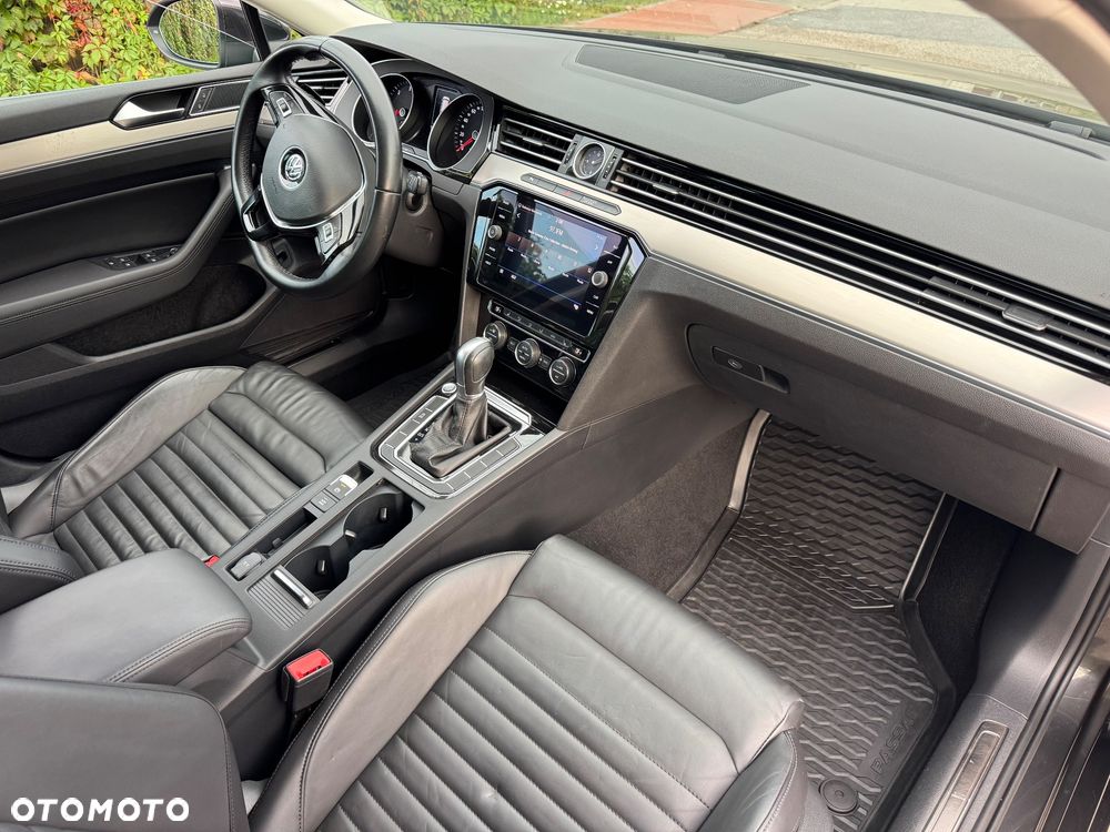 Volkswagen Passat 2.0 TDI SCR DSG Highline - 13