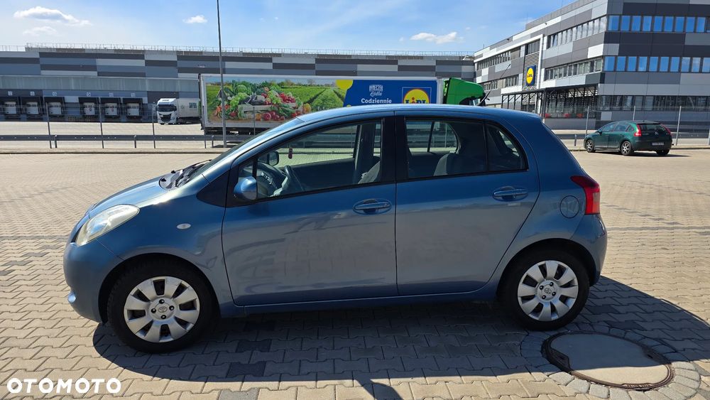 Toyota Yaris - 2