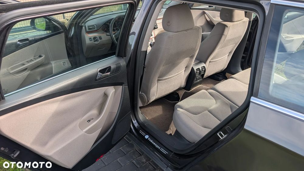 Volkswagen Passat 2.0 TDI DPF Individual - 9