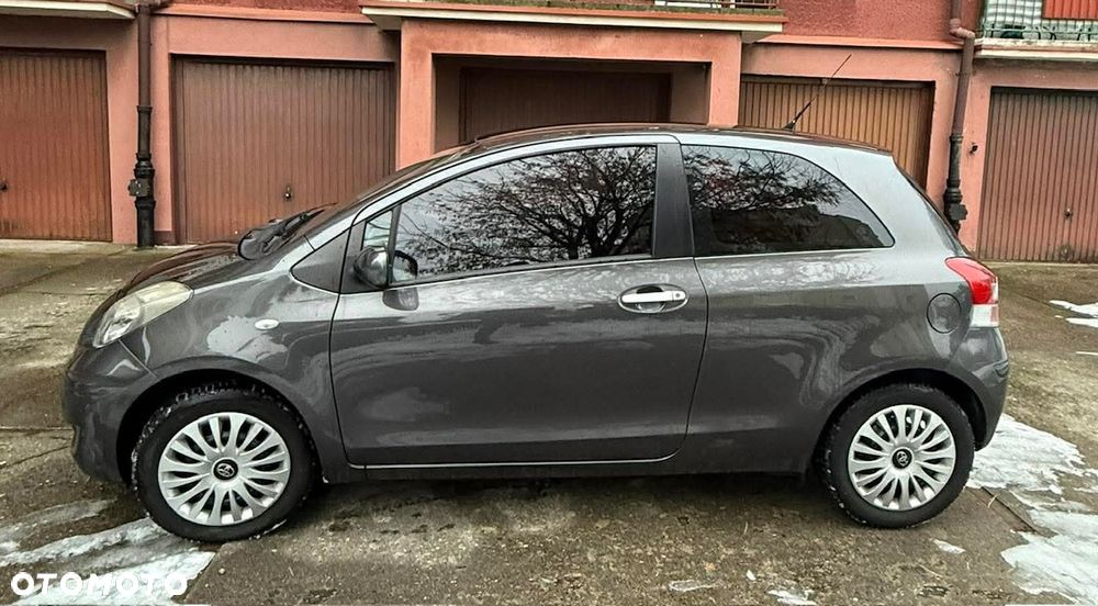 Toyota Yaris 1.33 Prestige - 4