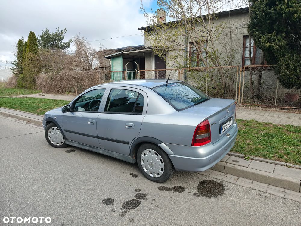 Opel Astra - 4