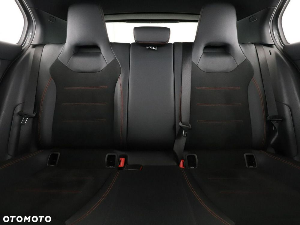 Mercedes-Benz Klasa A 180 7G-DCT AMG Line - 19