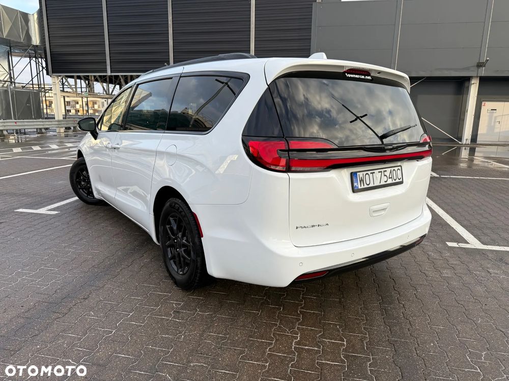 Chrysler Pacifica - 13