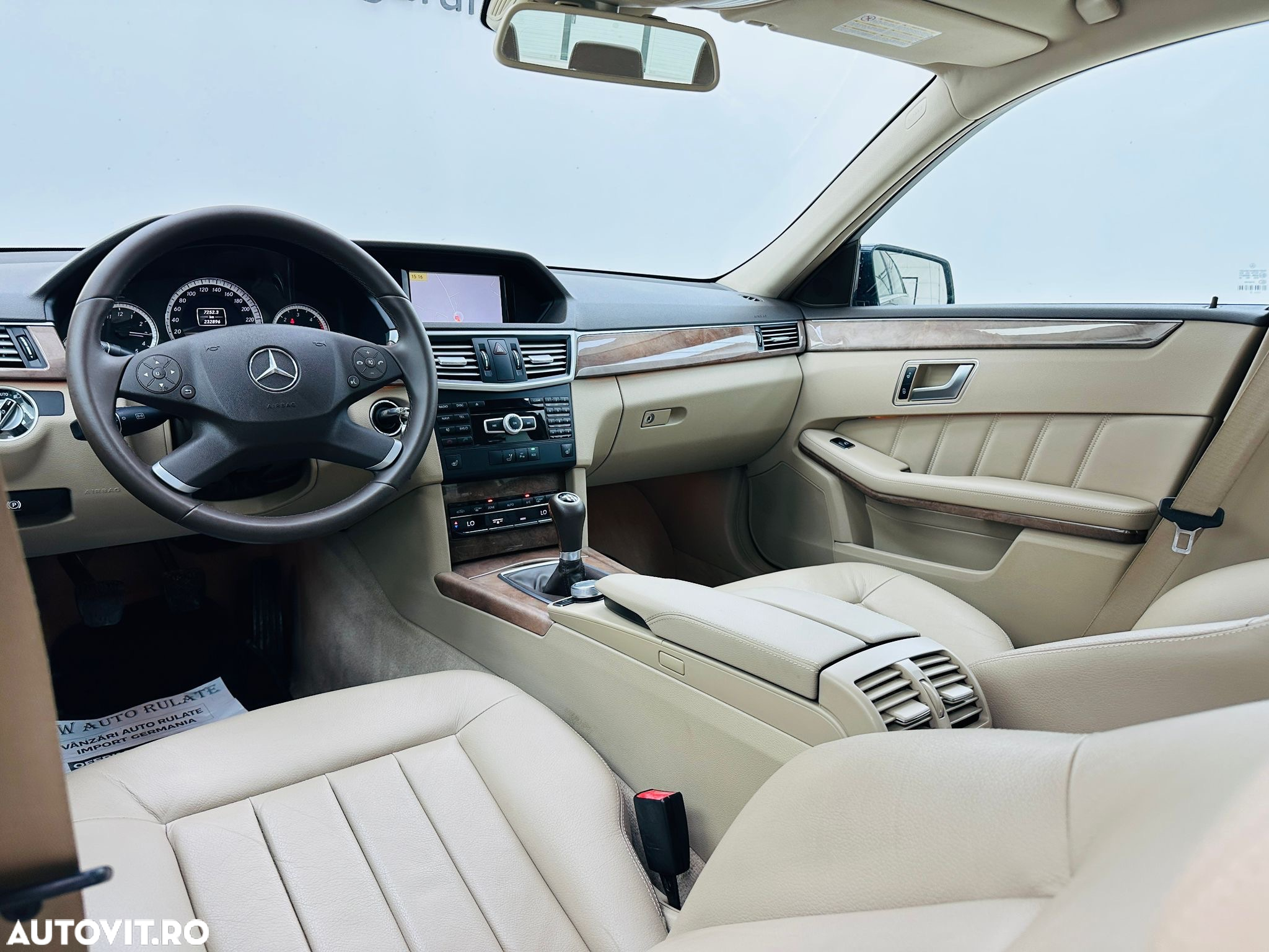 Mercedes-Benz E - 25