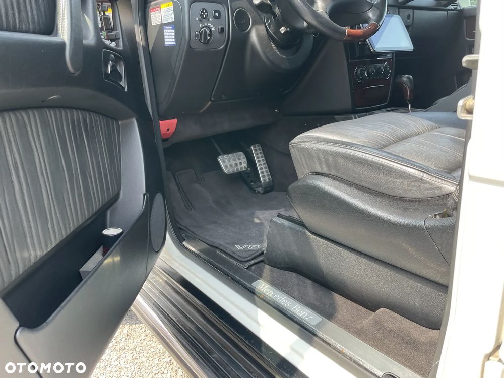Mercedes-Benz Klasa G 500 L 7G-TRONIC - 28
