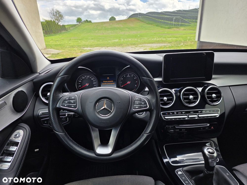 Mercedes-Benz Klasa C 180 (BlueEFFICIENCY) - 16