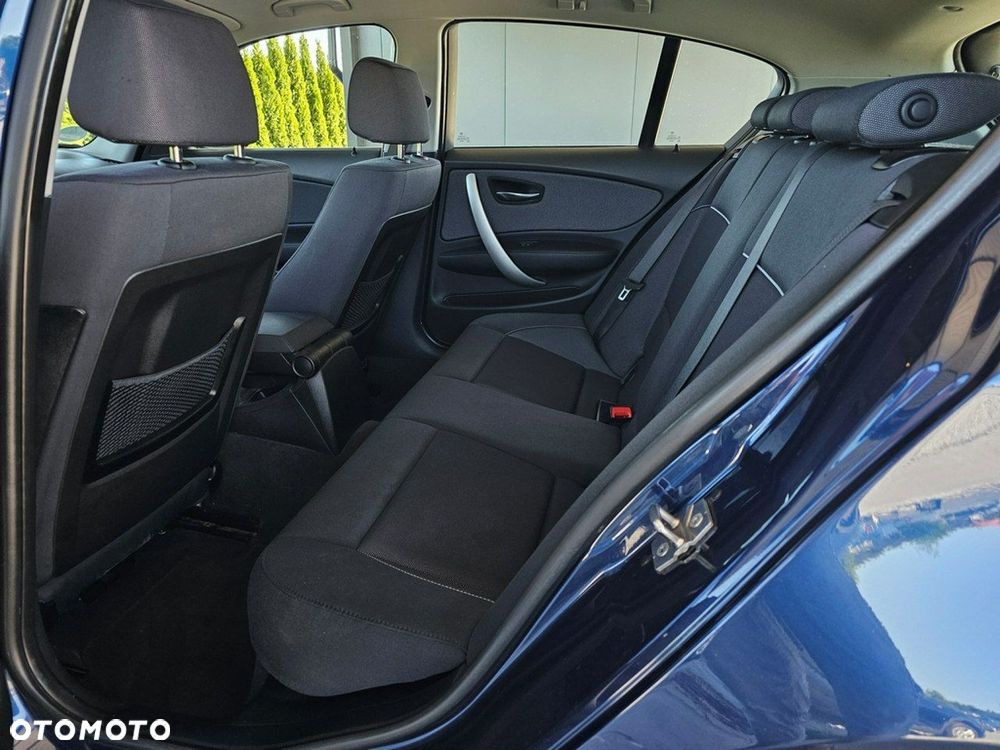 BMW Seria 1 120i - 20